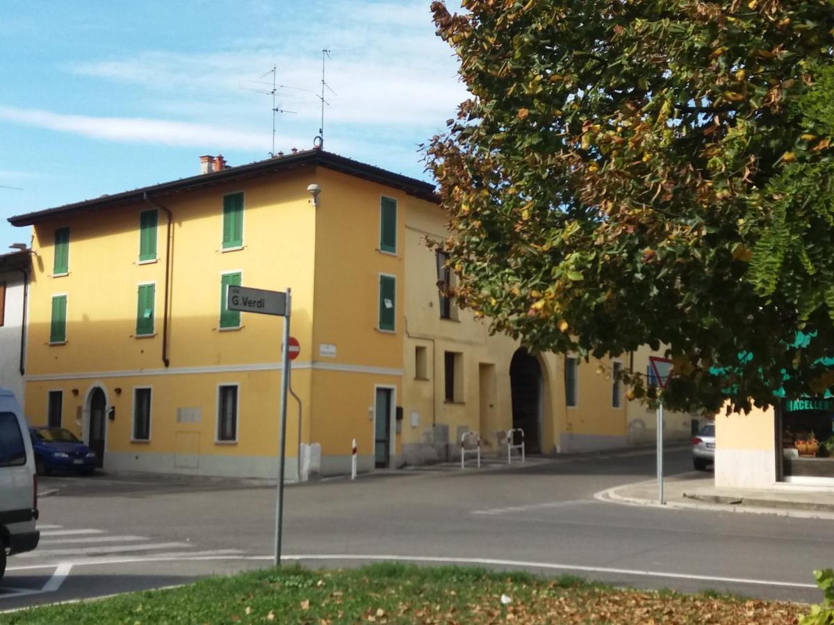 La Dama Di Fiori Villa Verolanuova Luaran gambar